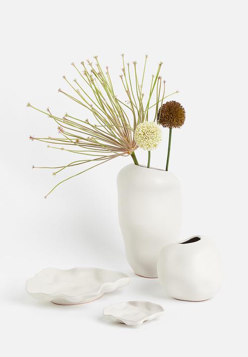 H&M - Large terracotta tray - white