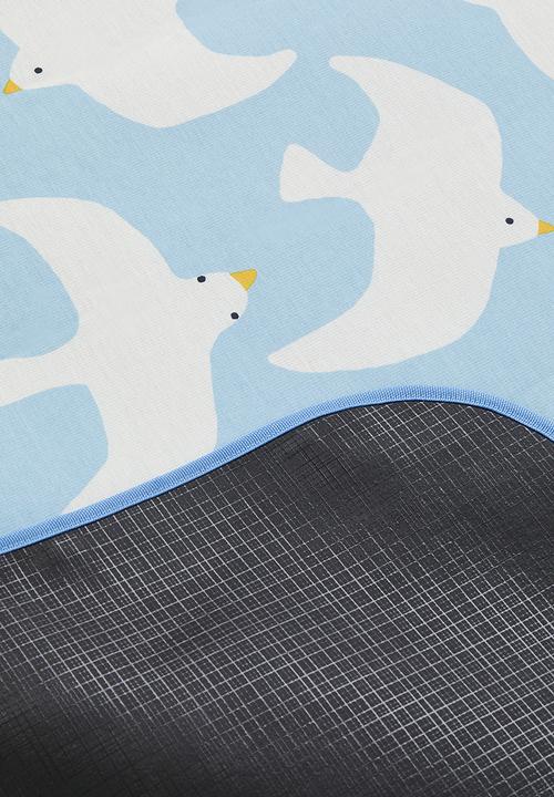H&M - Patterned picnic blanket - light blue/seagulls