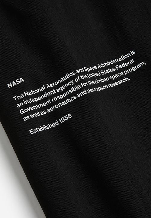 H&M - Relaxed fit T-shirt - black nasa