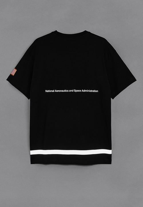 H&M - Relaxed fit T-shirt - black nasa