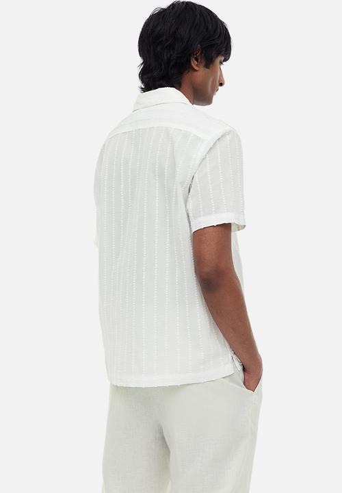 H&M - Regular fit textured-weave resort shirt - white