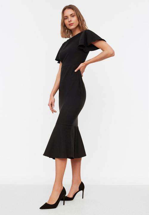 Trendyol - Bell sleeves bodycon midi dress - black
