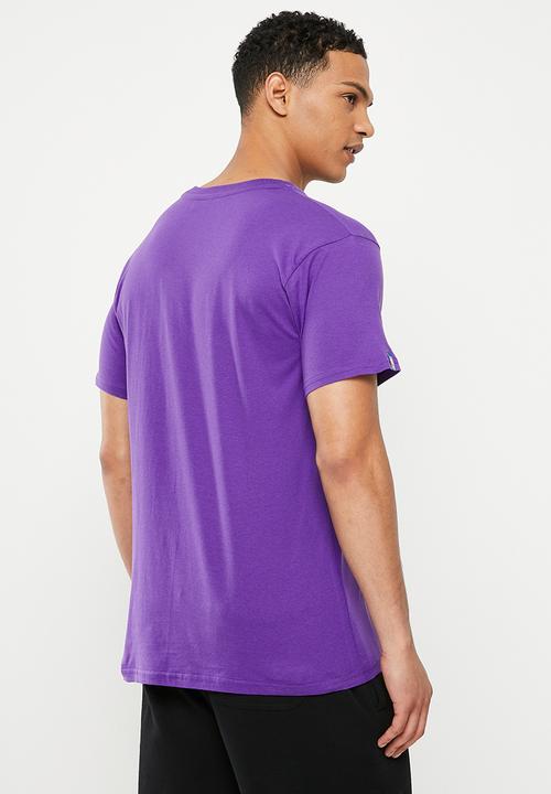 NBA - Men's core badge print T-shirt - Lakers  - purple
