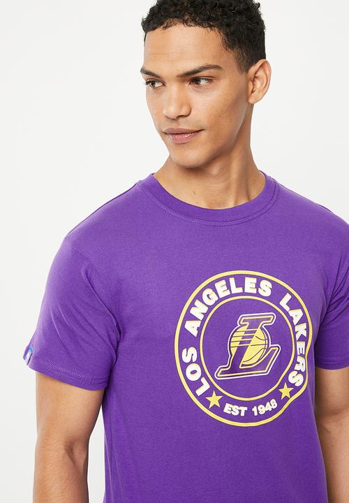 NBA - Men's core badge print T-shirt - Lakers  - purple