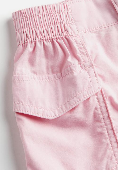 H&M - Cotton cargo shorts - light pink 