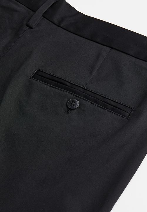 H&M - Regular fit chino shorts - black