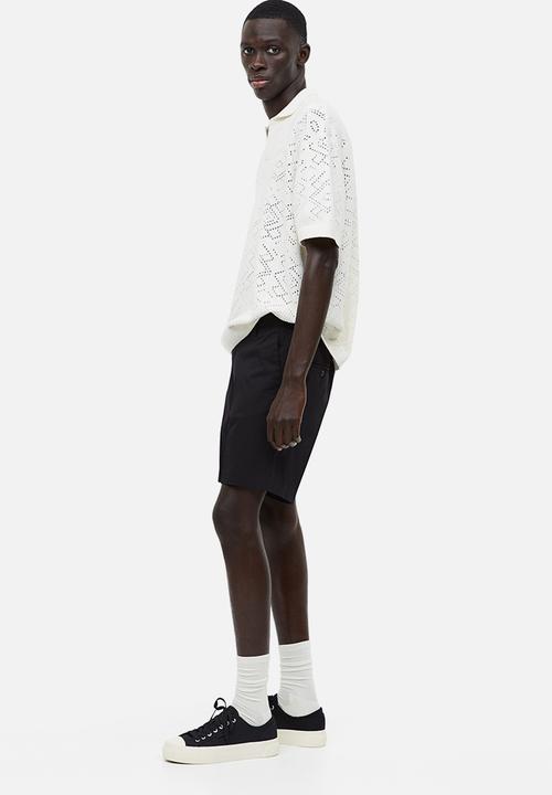 H&M - Regular fit chino shorts - black