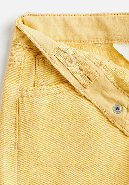H&M - Loose fit denim shorts - yellow