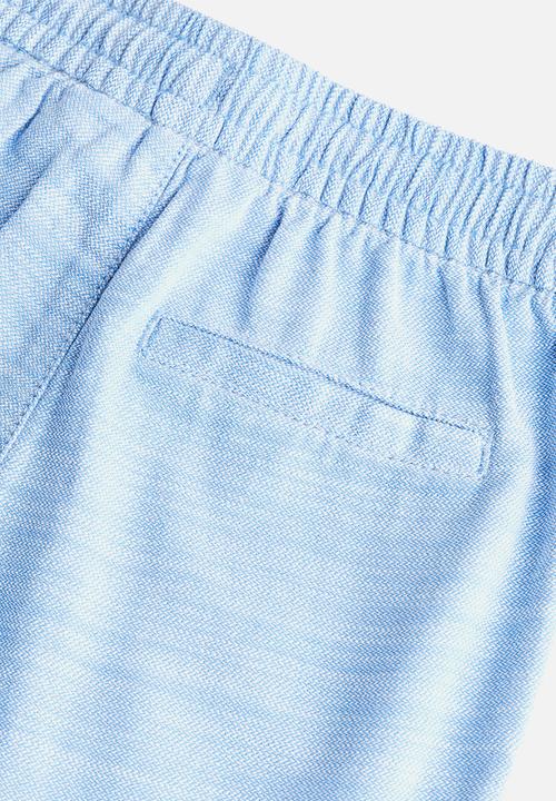 H&M - Loose fit chino shorts - light blue