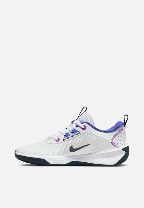 Nike - Nike omni multi-court - white/dark obsidian-lt ultramarine