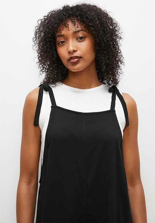 edit - Twill relaxed tapered dungaree -black