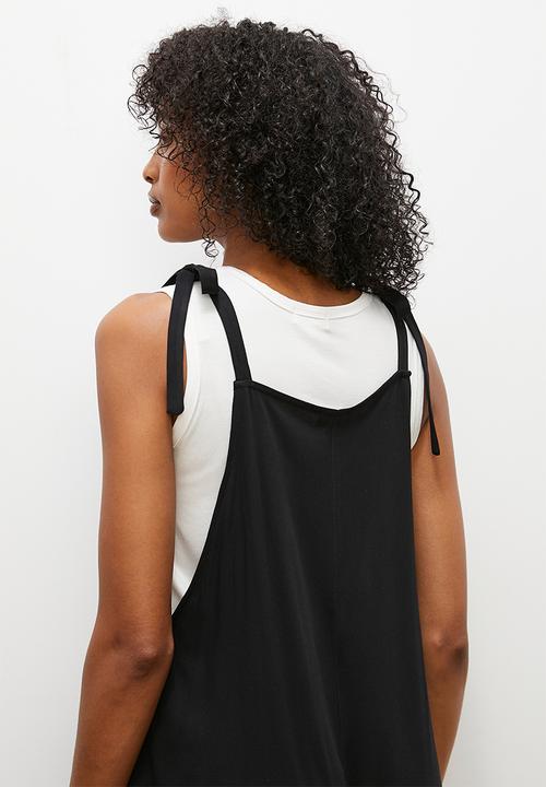 edit - Twill relaxed tapered dungaree -black