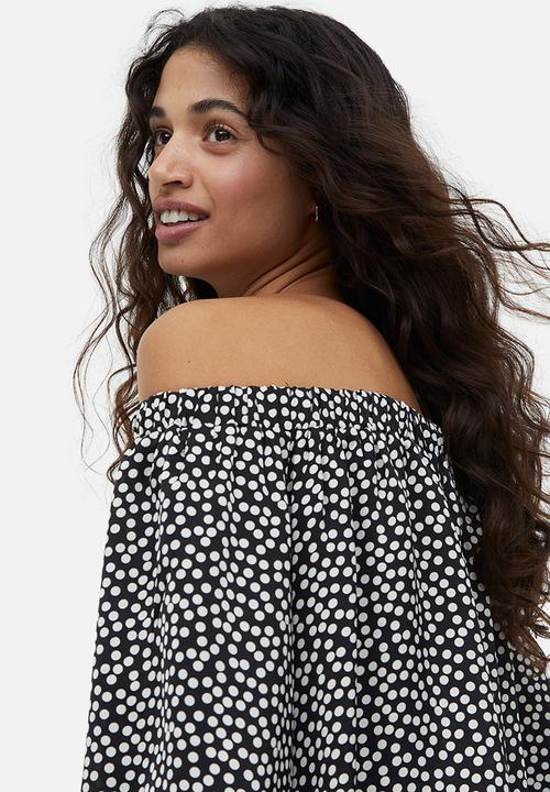 H&M - Satin off-the-shoulder blouse - black/spotted
