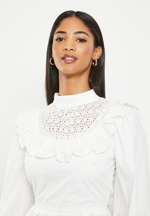 Glamorous - High neck frill blouse - off white