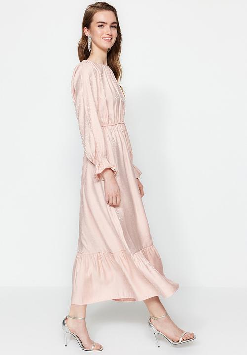 Trendyol - Modest long sleeve maxi skater dress - pink