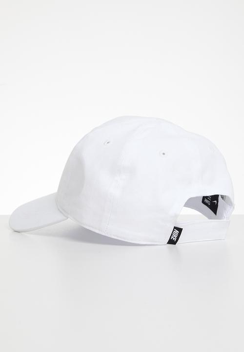 white nike futura hat