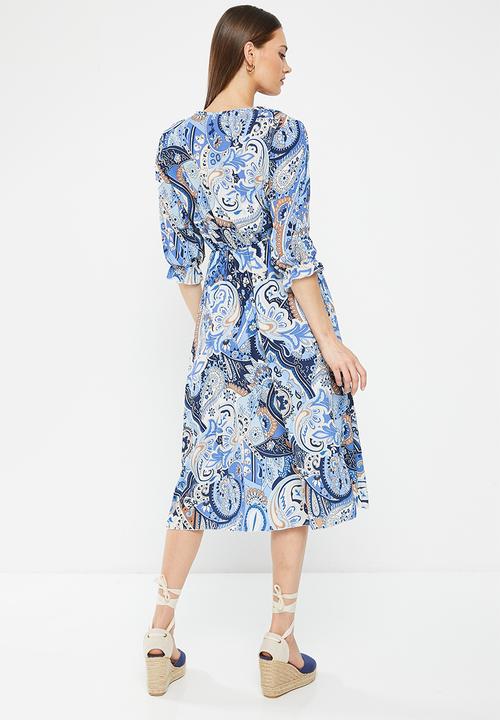 HAILYS - V-neck midi dress - denim diverse