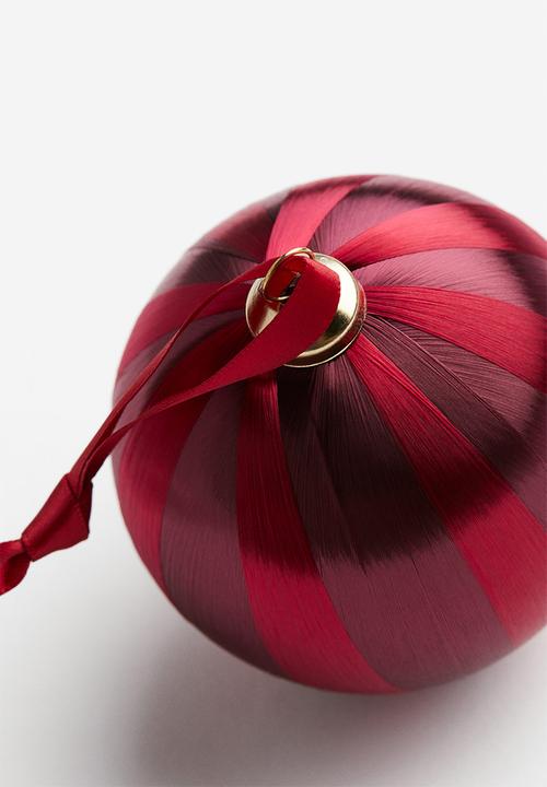 H&M - Satin thread bauble - red striped