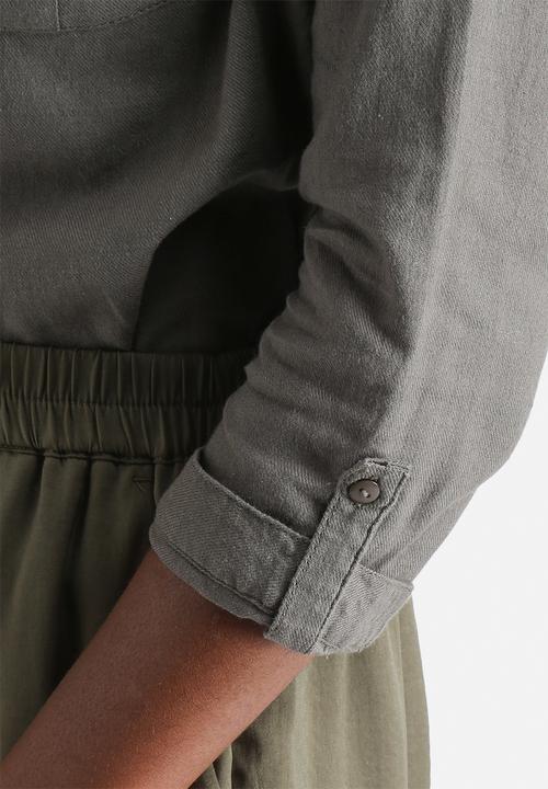 Vero Moda - Emily 3/4 Round Collar Shirt