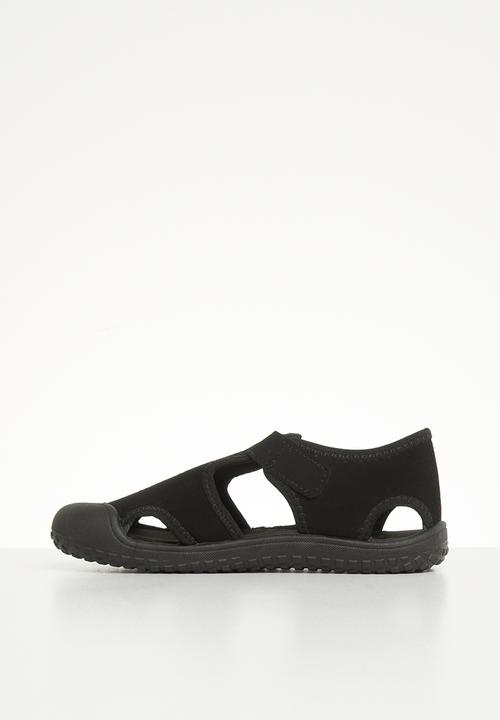 SOVIET - K singh - black mono