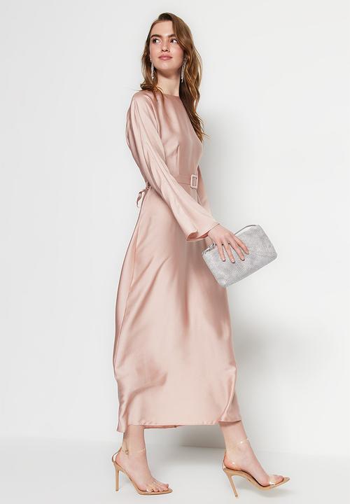Trendyol - Modest belted satin evening dress - pink