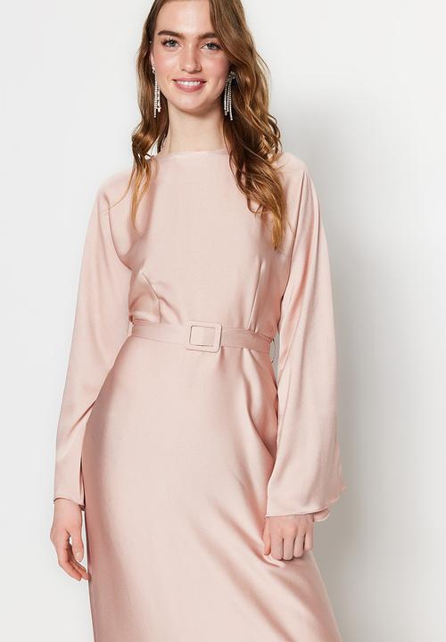 Trendyol - Modest belted satin evening dress - pink