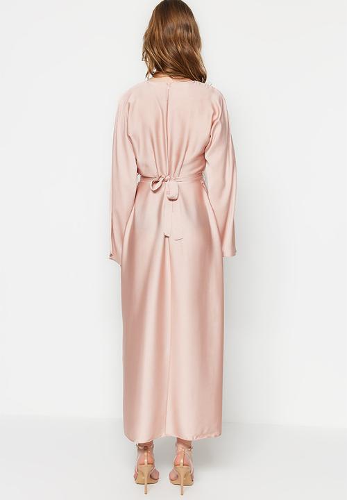 Trendyol - Modest belted satin evening dress - pink