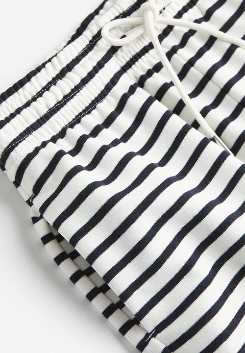 H&M - Sweatshirt shorts - white striped 