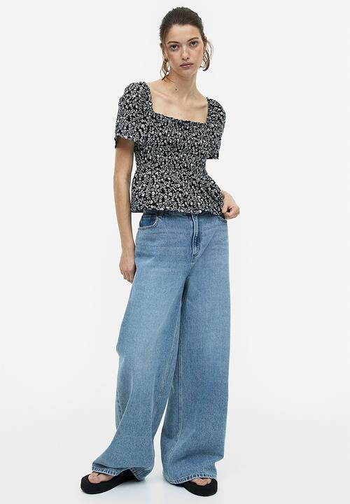 H&M - Smocked top - black & white floral 