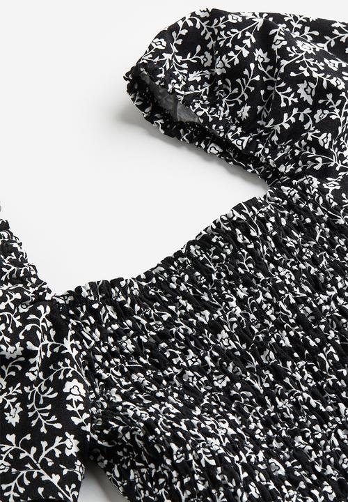 H&M - Smocked top - black & white floral 