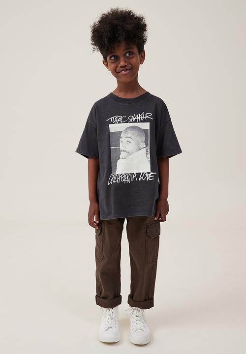 Cotton On - License drop shoulder short sleeve tee - lcn bra phantom/tupac face