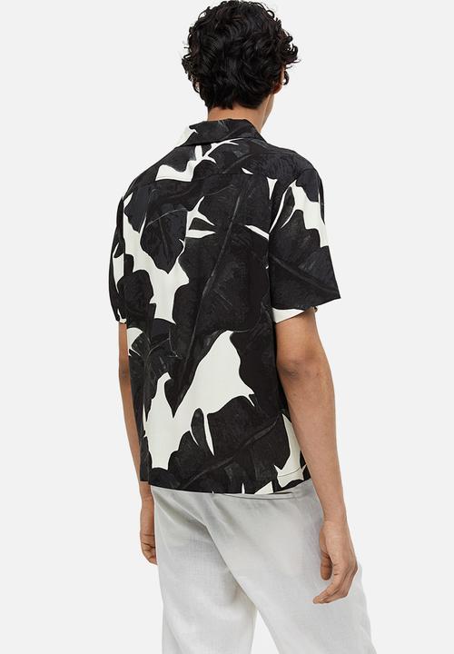 H&M - Patterned resort shirt - black leaf patterned
