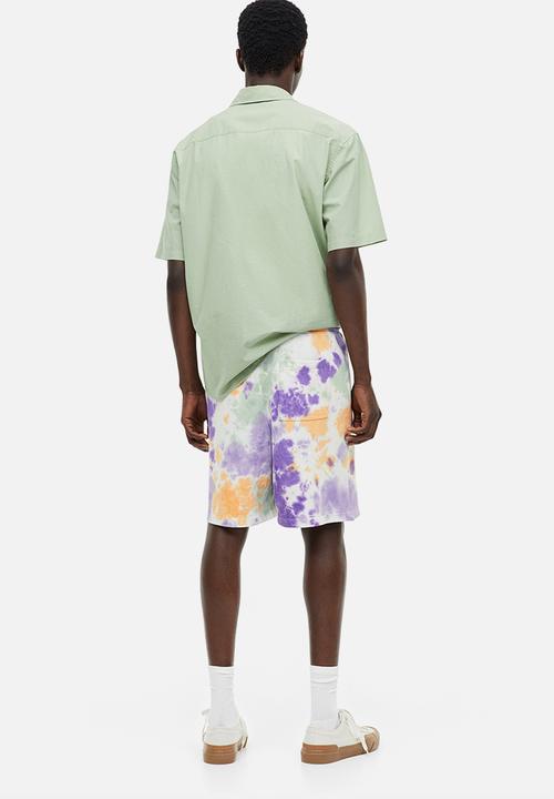 H&M - Relaxed fit printed sweatshorts - white patterned 