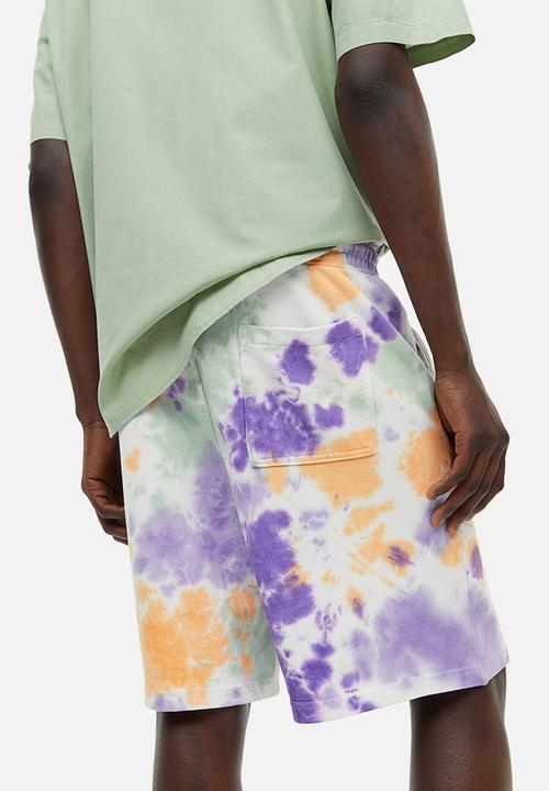 H&M - Relaxed fit printed sweatshorts - white patterned 