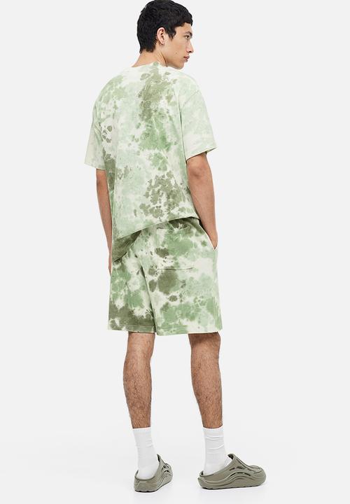 H&M - Relaxed fit printed sweatshorts - khaki green tie dye