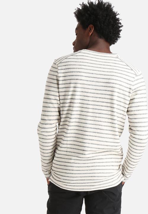 ADPT. - Dust L/S Tee 
