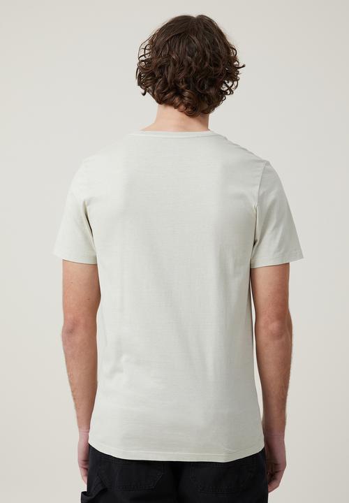 Cotton On - Organic regular fit crew T-shirt - ivory