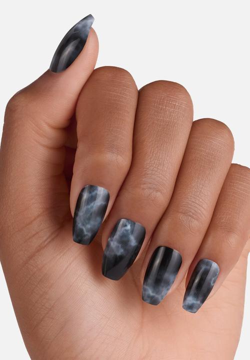essence - Nails in style 17