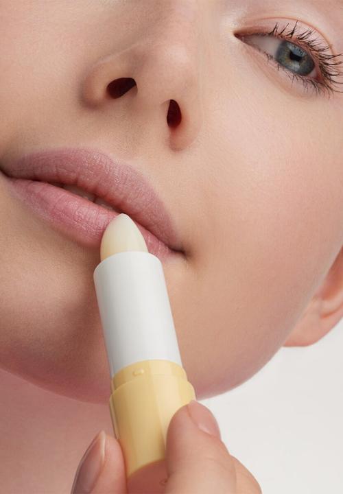 essence - Lip Care Hydra Oil Core Balm 