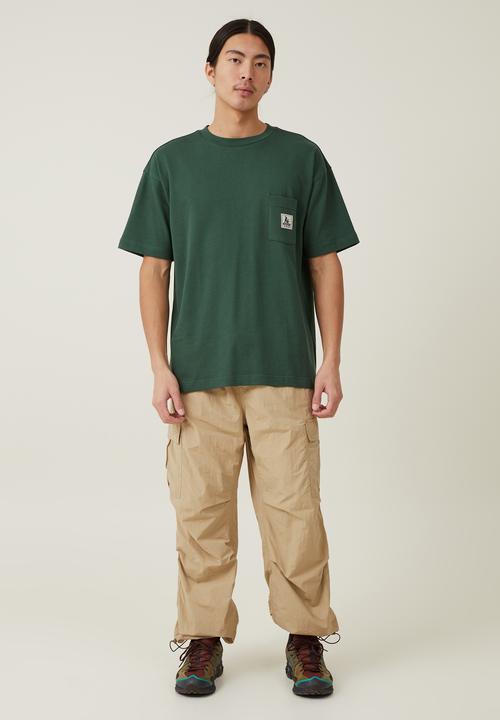 Cotton On - Box fit pocket T-shirt - amazon/civic outerwear