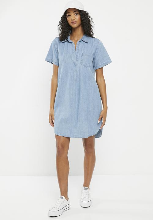 Zabaione - Collared shortsleeve dress - light wash