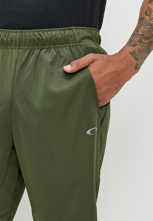 Oakley - Foundational 9 short 3.0 - duck egg