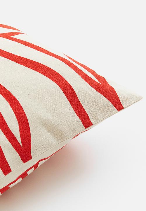H&M - Patterned cushion cover - red patterned