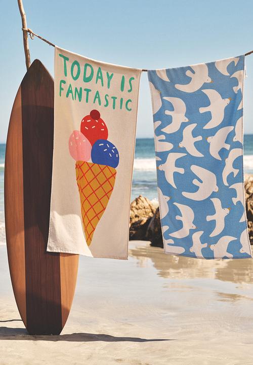 H&M - Patterned bath towel - light beige ice cream