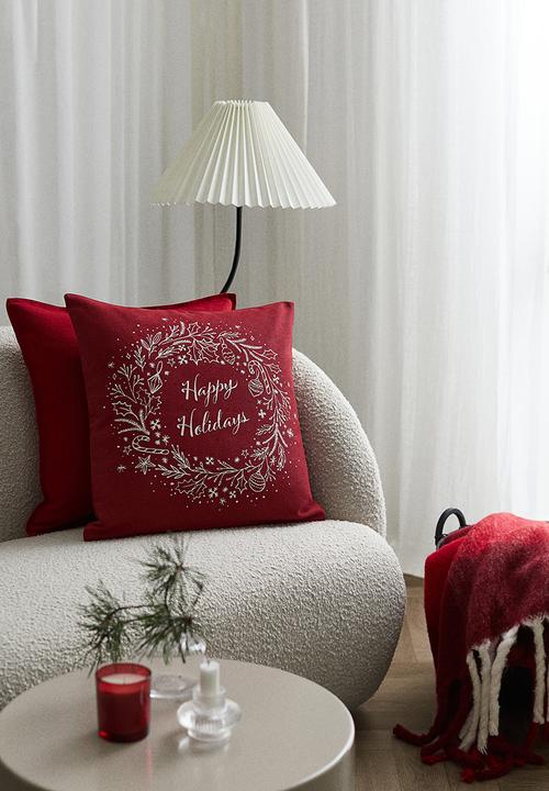 H&M - Printed cushion cover - red patterned