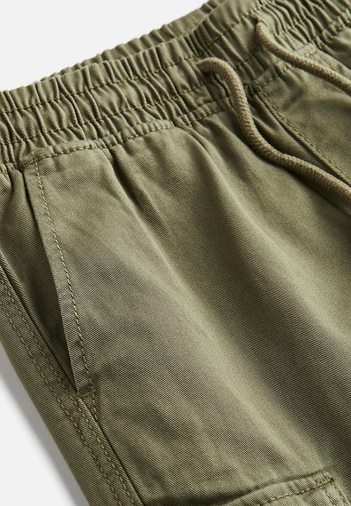 H&M - Twill cargo shorts - khaki green