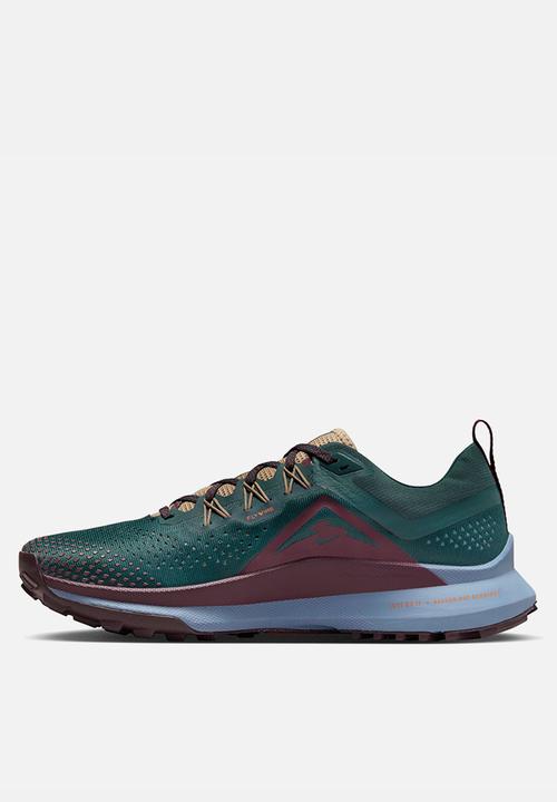 Nike - Pegasus Trail 4