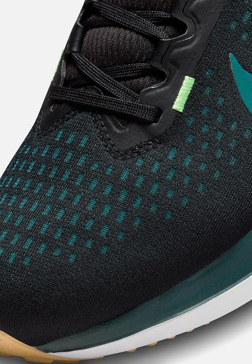 Nike - Winflo 10