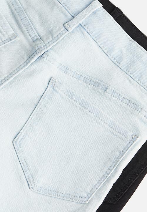 H&M - 2-Pack denim shorts - black & light denim blue