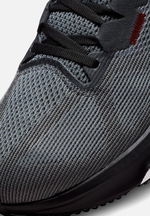 Nike - Air Zoom Structure 25
